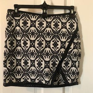 Printed express skirt with leather trim